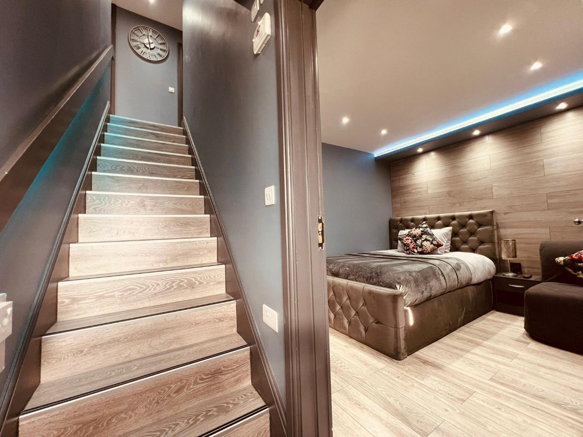 Modern Suites -5 Bedroom House- With Free Parking Birmingham City Eksteriør billede