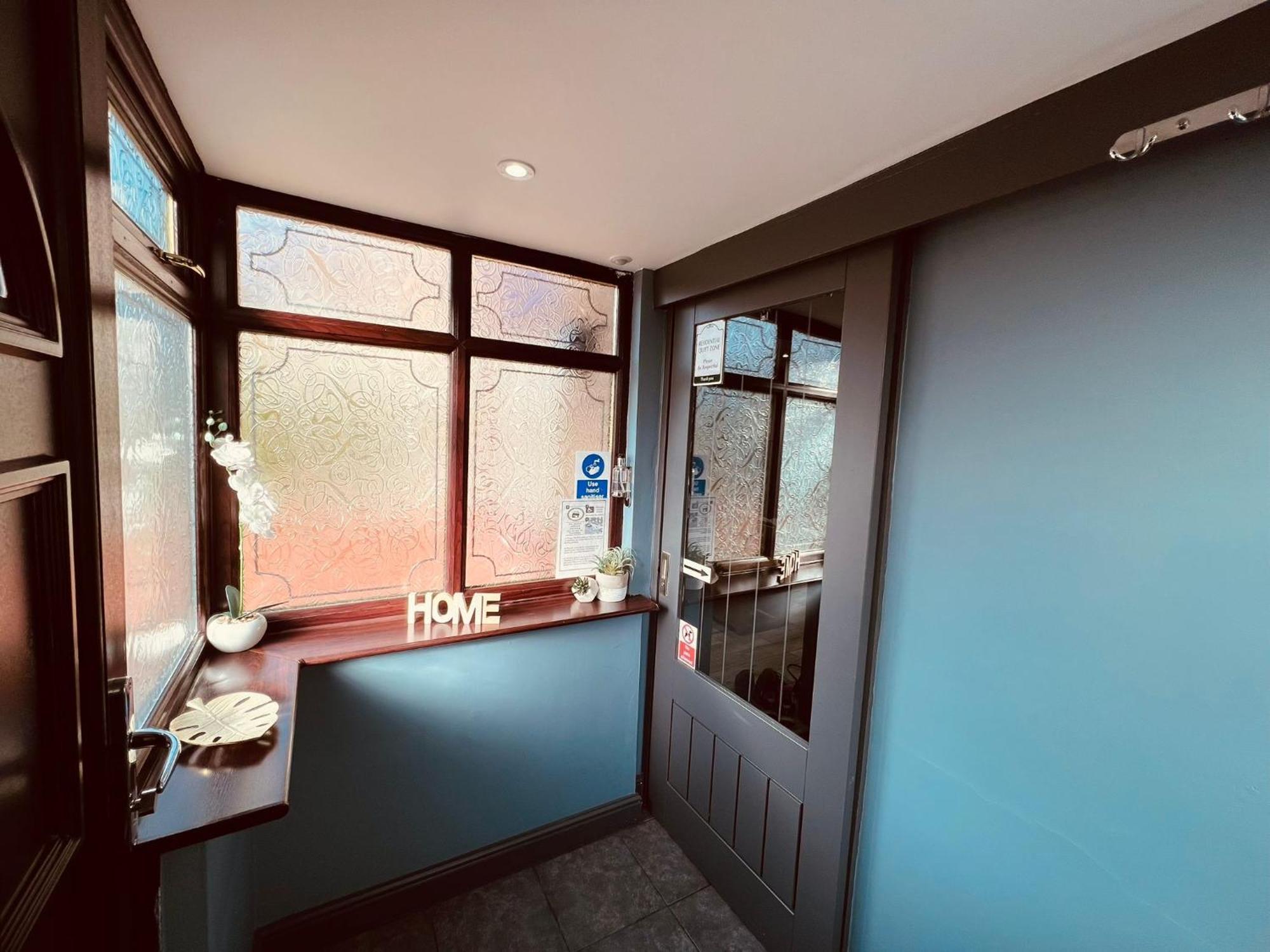 Modern Suites -5 Bedroom House- With Free Parking Birmingham City Eksteriør billede