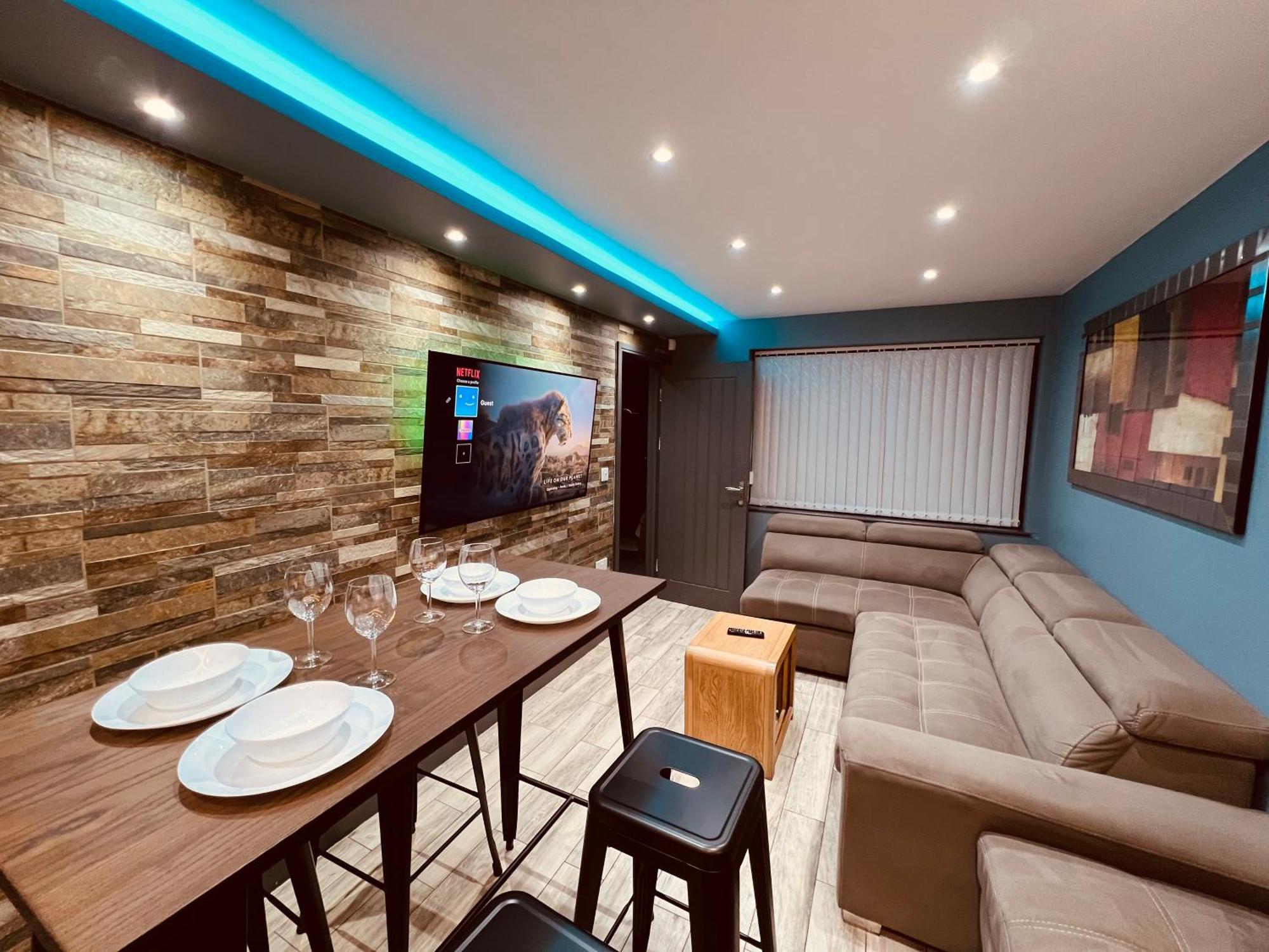 Modern Suites -5 Bedroom House- With Free Parking Birmingham City Eksteriør billede