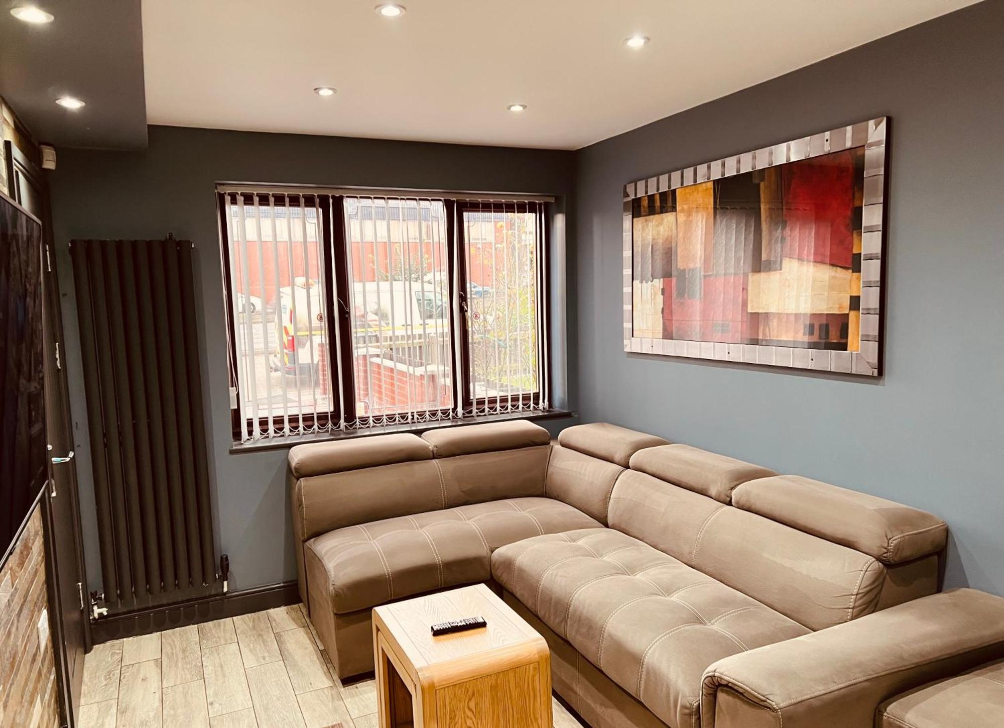 Modern Suites -5 Bedroom House- With Free Parking Birmingham City Eksteriør billede