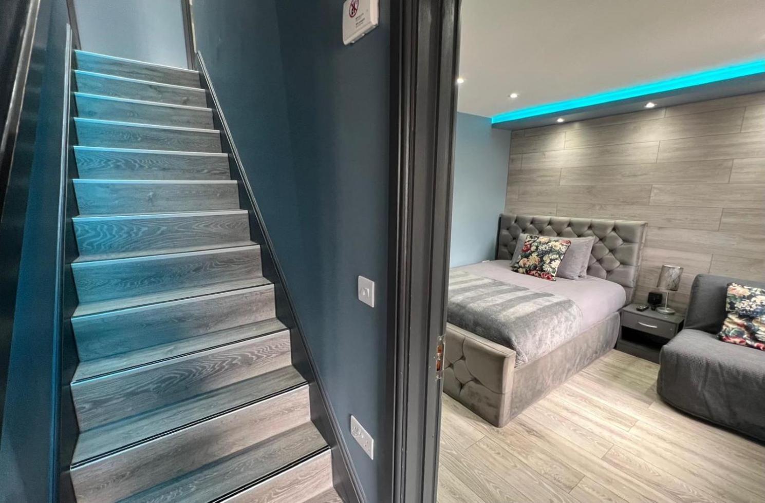 Modern Suites -5 Bedroom House- With Free Parking Birmingham City Eksteriør billede