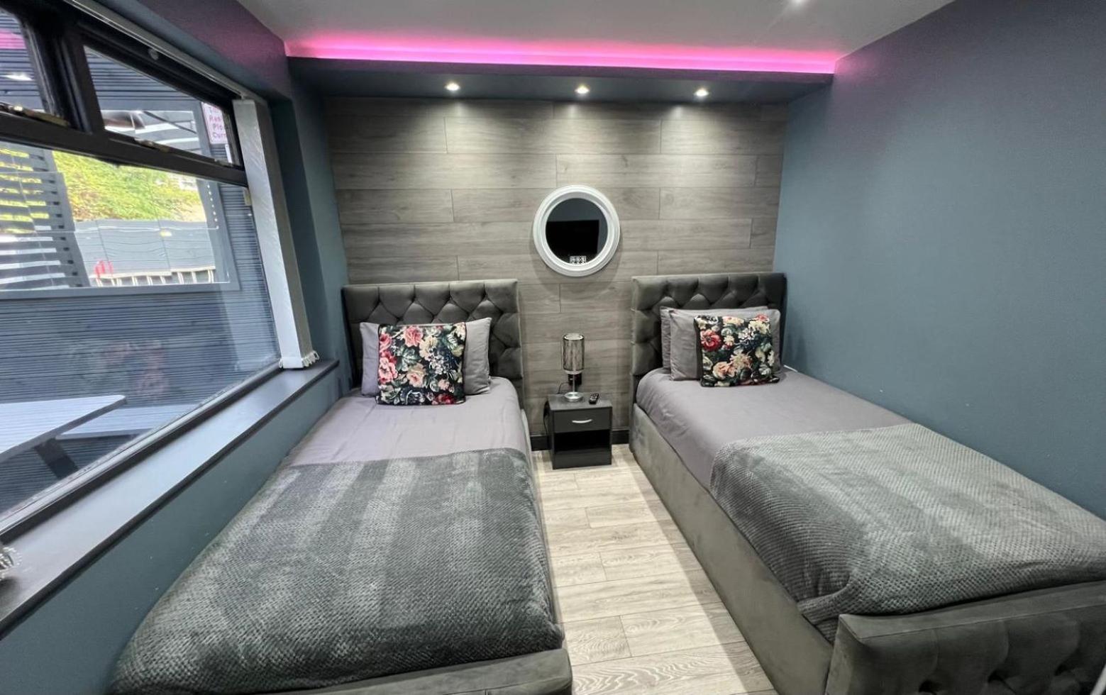 Modern Suites -5 Bedroom House- With Free Parking Birmingham City Eksteriør billede