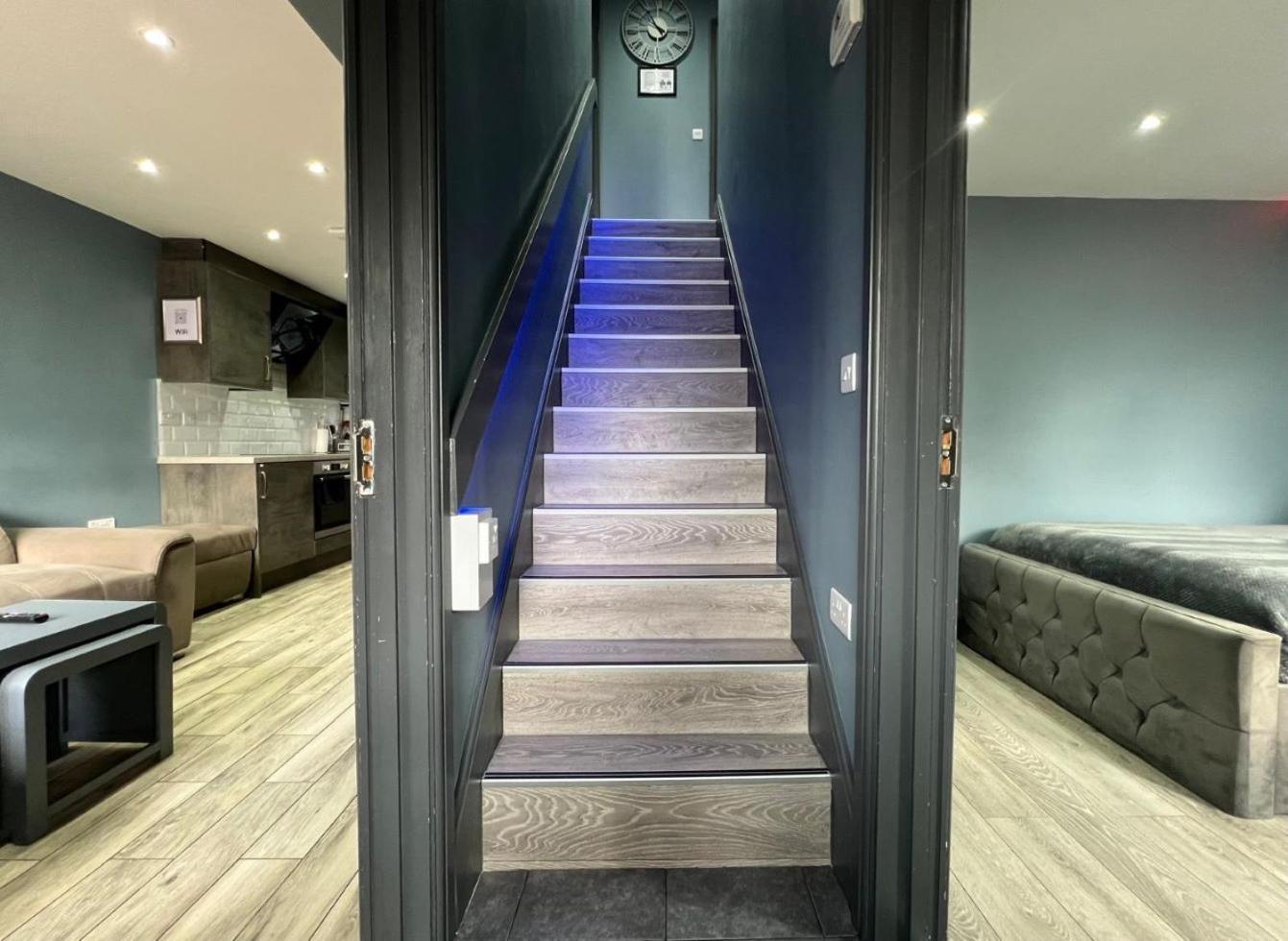 Modern Suites -5 Bedroom House- With Free Parking Birmingham City Eksteriør billede
