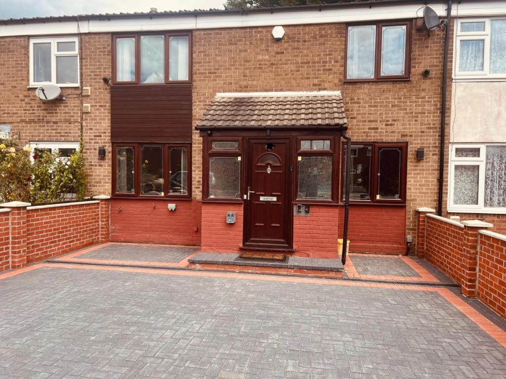 Modern Suites -5 Bedroom House- With Free Parking Birmingham City Eksteriør billede