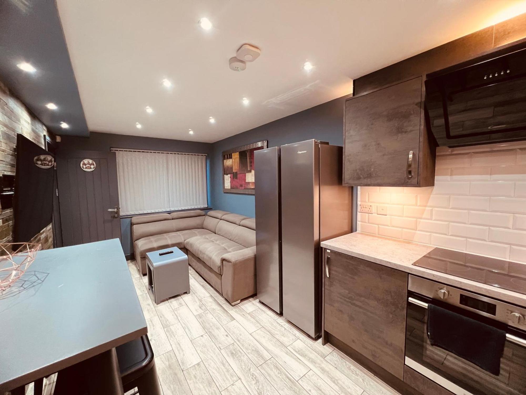 Modern Suites -5 Bedroom House- With Free Parking Birmingham City Eksteriør billede